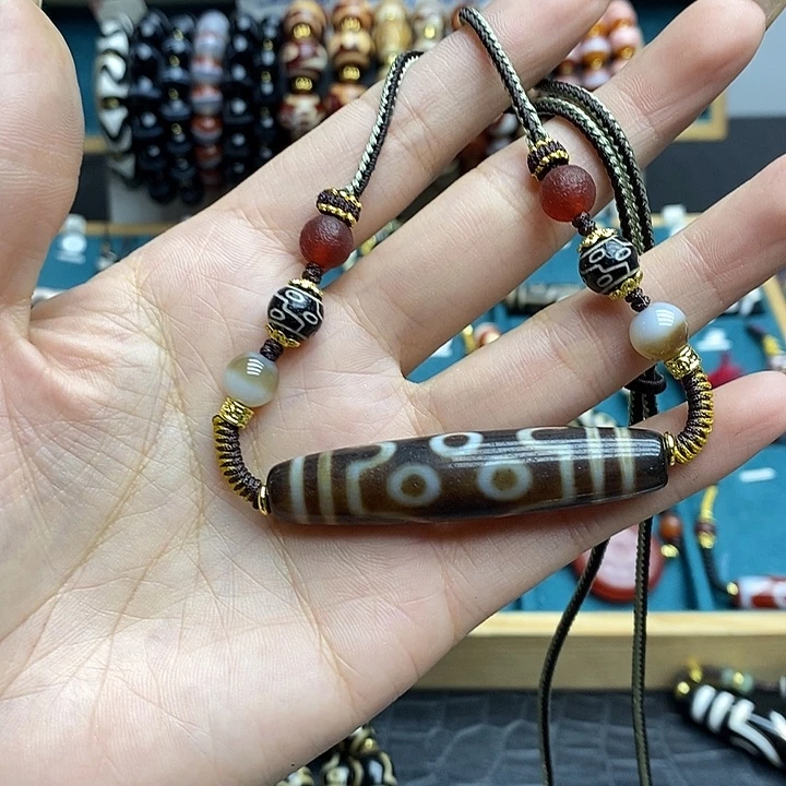 玛瑙/玉髓颈饰合金