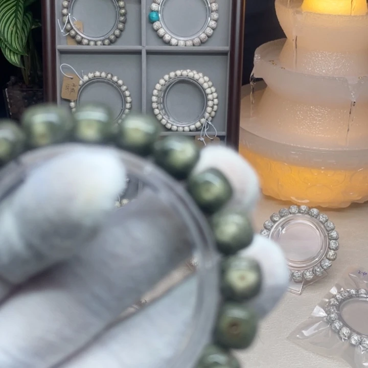 星月菩提手串绿幽灵