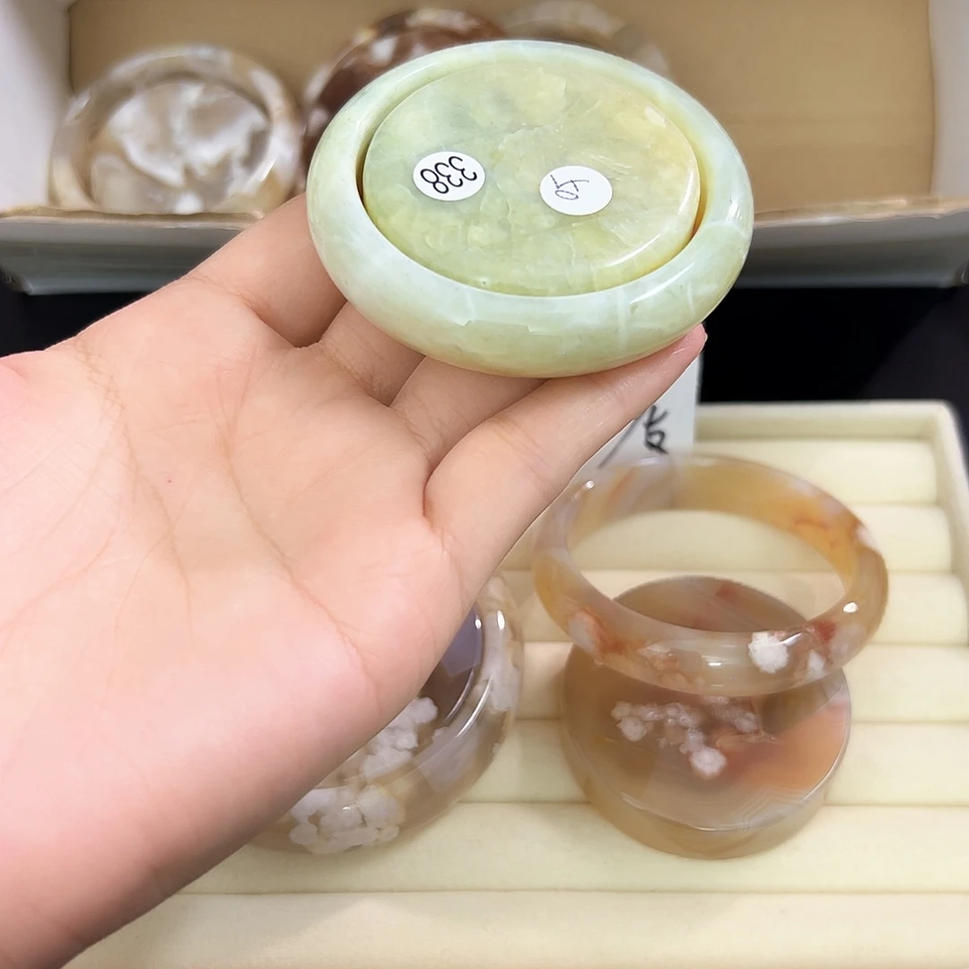 ****玛瑙/玉髓未镶嵌手镯50