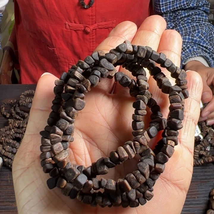 手串沉香红土乌身沉水14克卡6多样性发一条