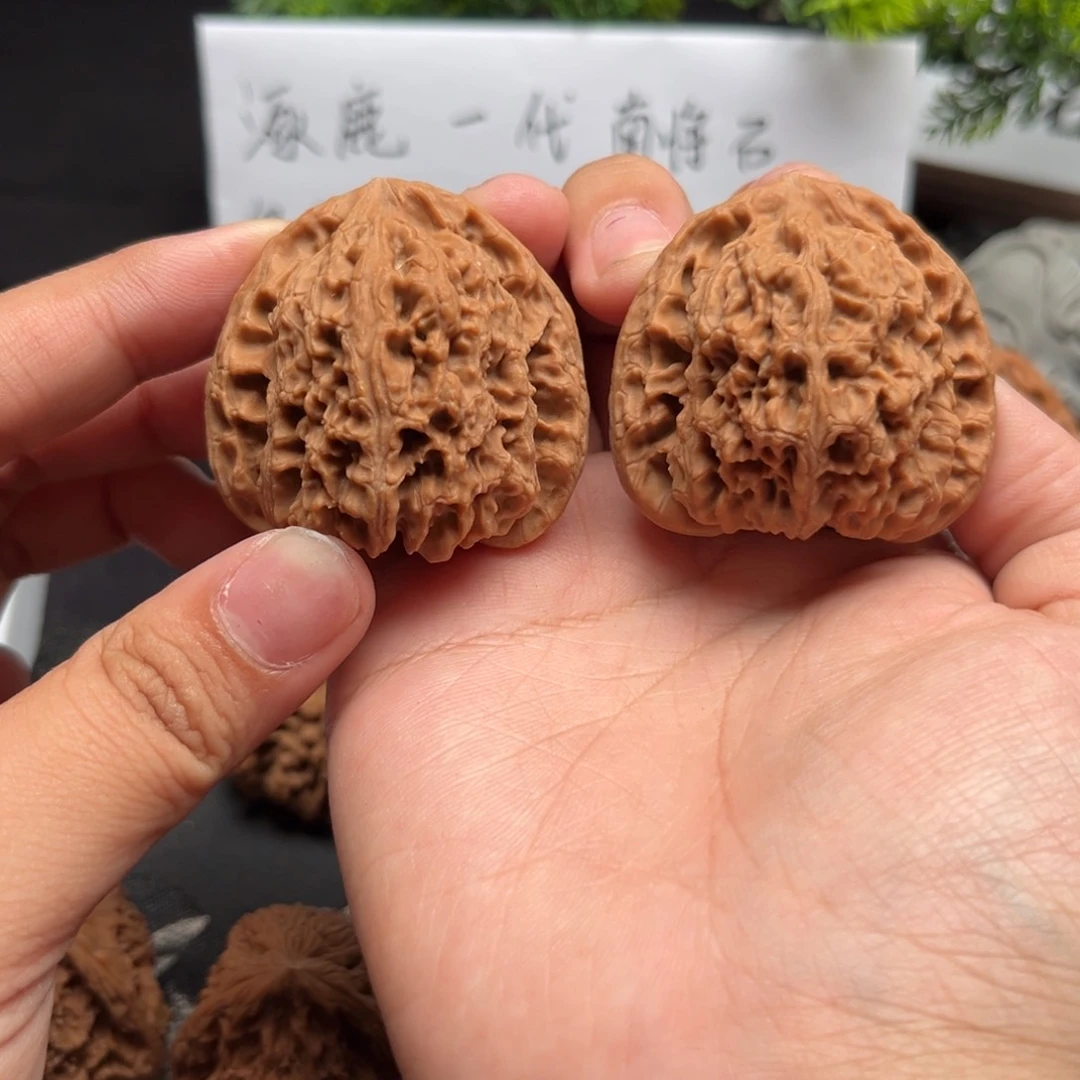 吊坠文玩核桃灰***～南疆