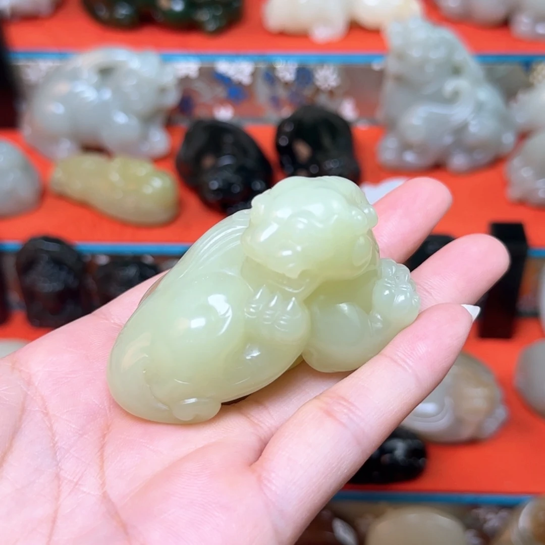 未镶嵌和田玉挂件