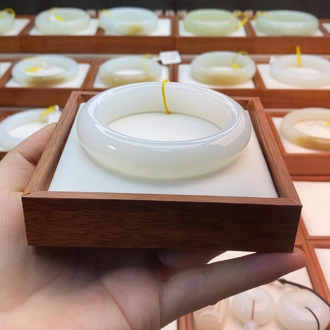 手链未镶嵌和田玉（白玉）