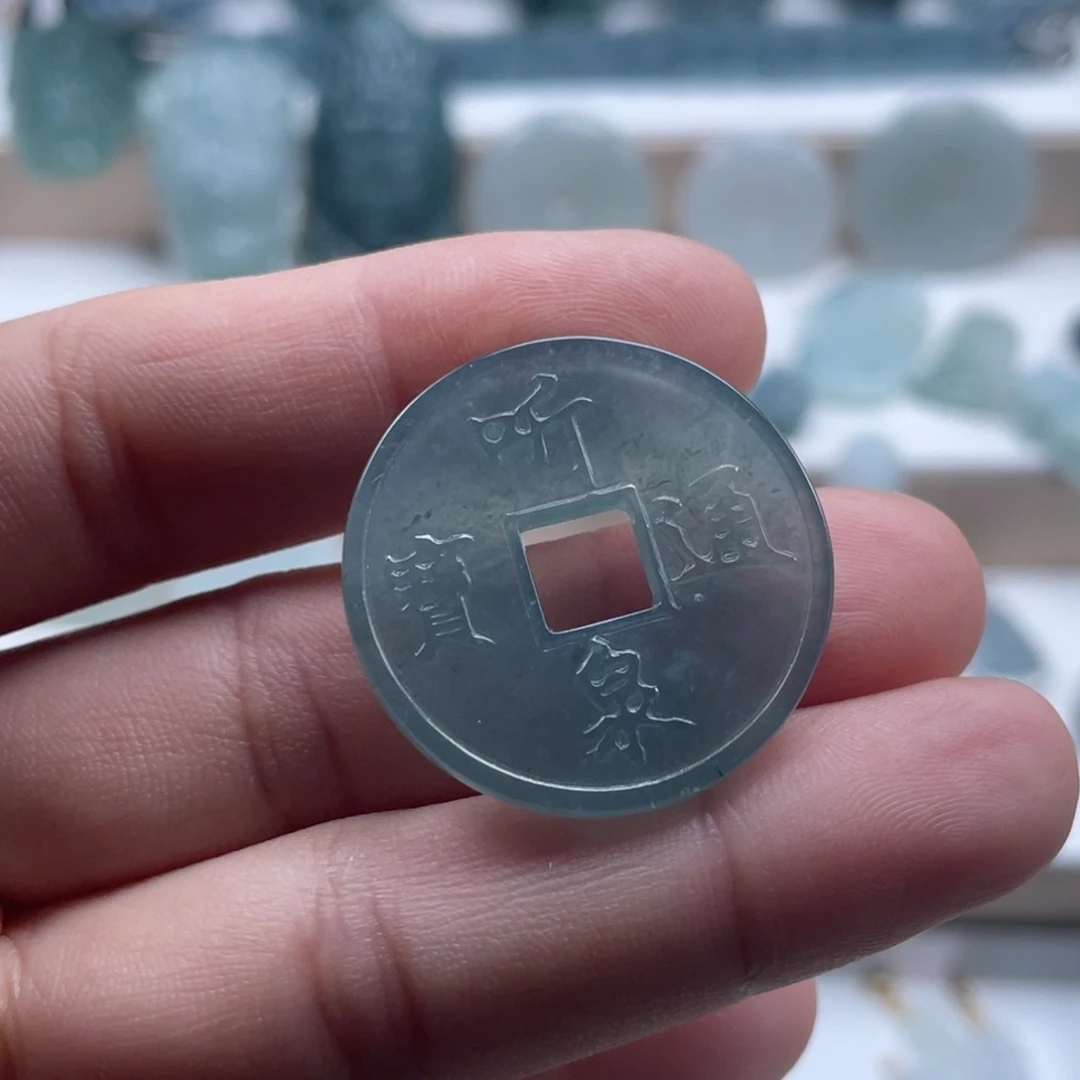 翡翠未镶嵌颈饰12