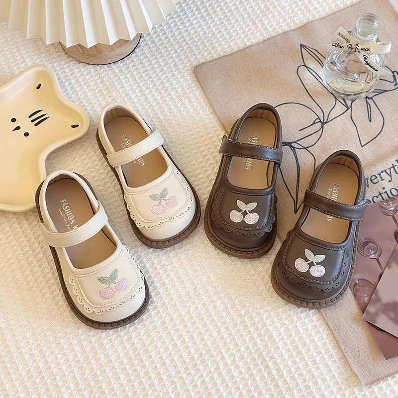 女童公主鞋2025春秋新款洋气甜美樱桃小皮鞋宝宝时尚软底豆豆鞋潮