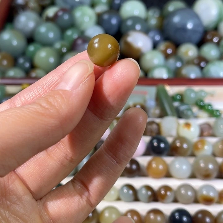 和田玉（糖玉）未镶嵌珠宝半成品12