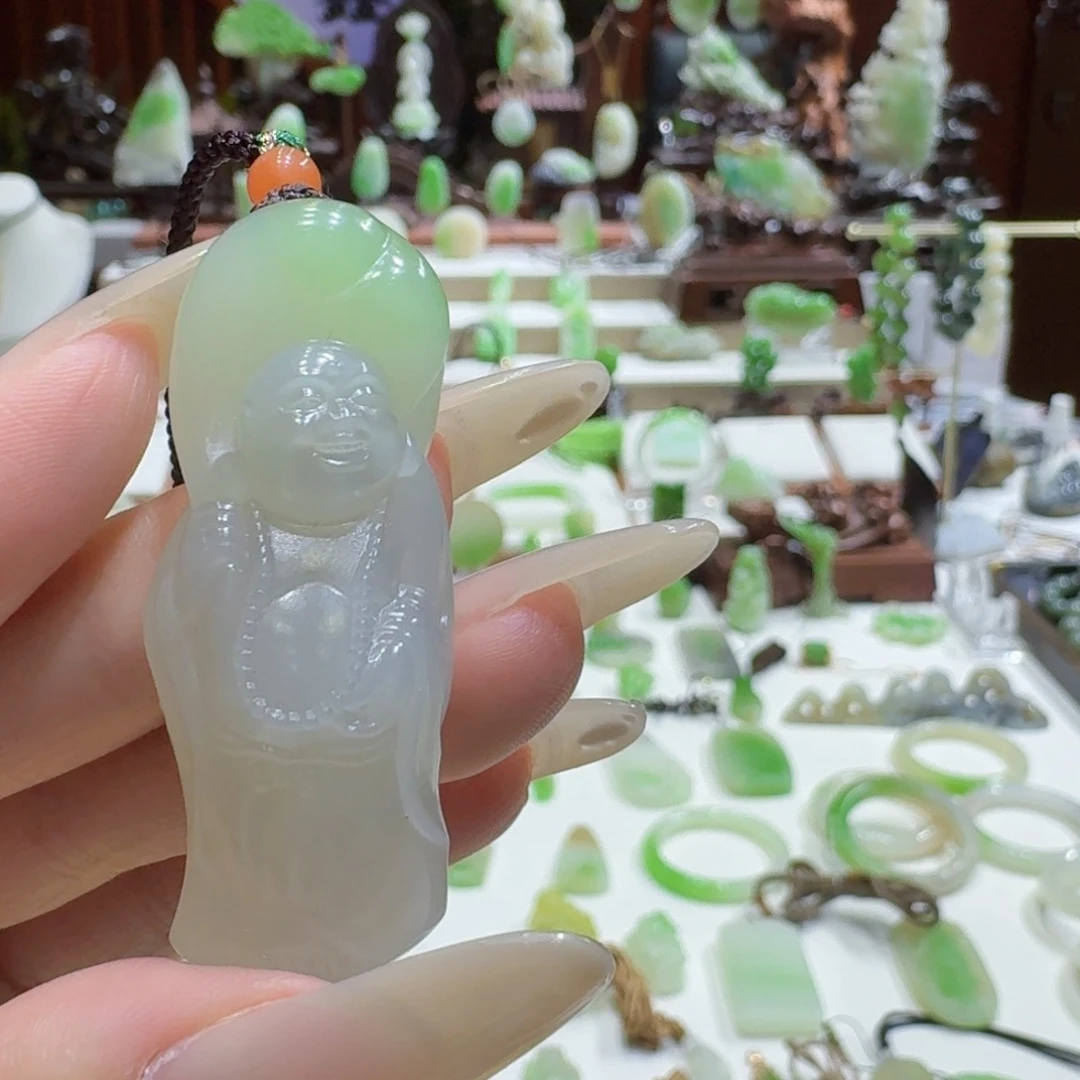 和田玉（翠青玉）未镶嵌挂件翠青三色佛