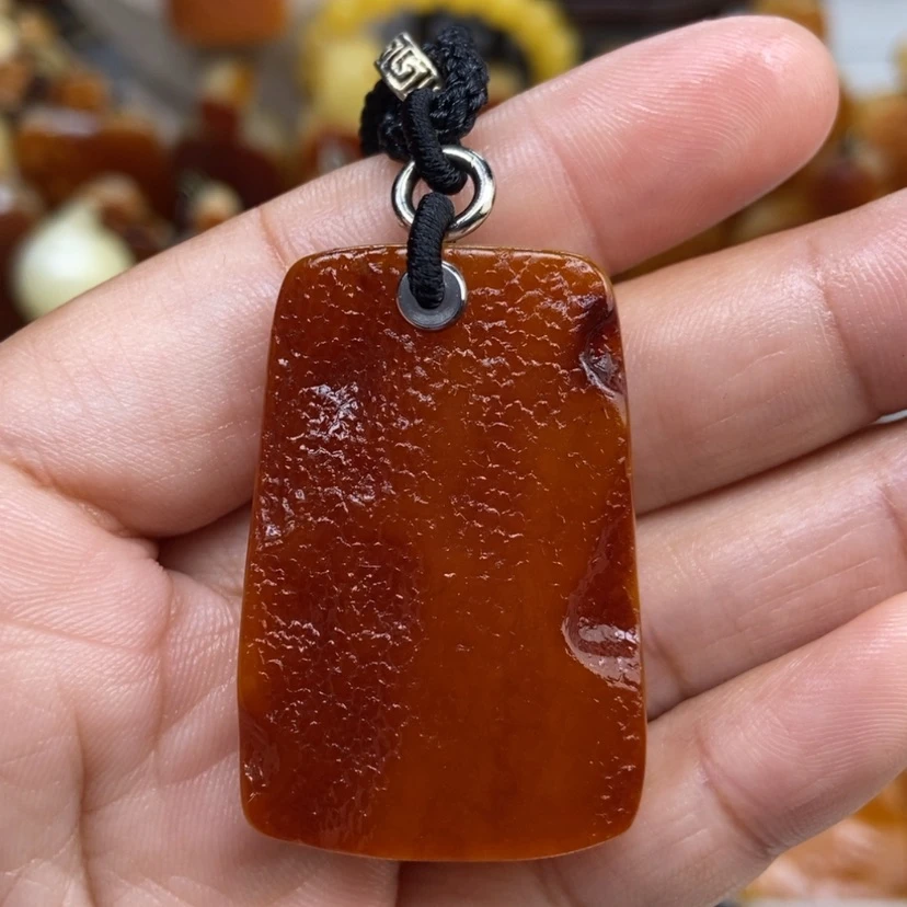 【闪购商品】琥珀颈饰未镶嵌