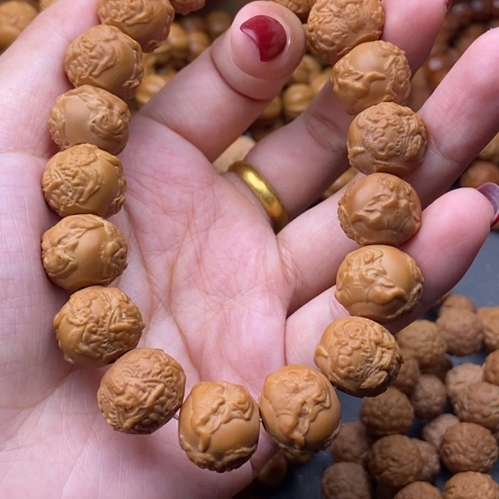 一***世吊坠猴头核桃15生肖牛全品反油