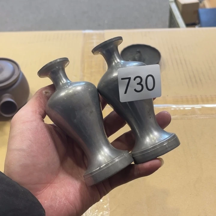 好看的两个瓶子好看的