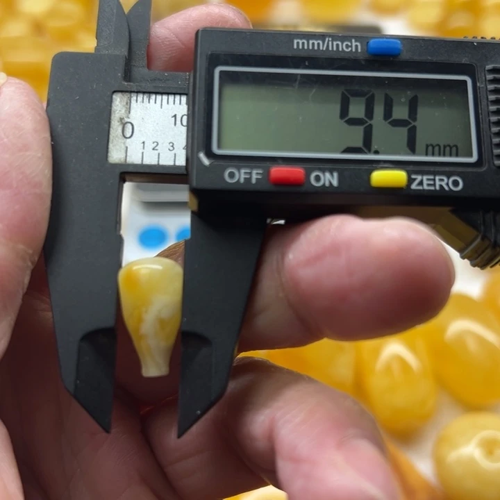 琥珀未镶嵌裸石原矿