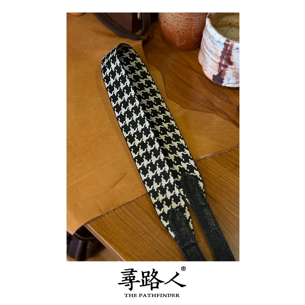 寻路人真皮个性百搭女士斜挎包银色五金简约质感多功能千鸟格肩带