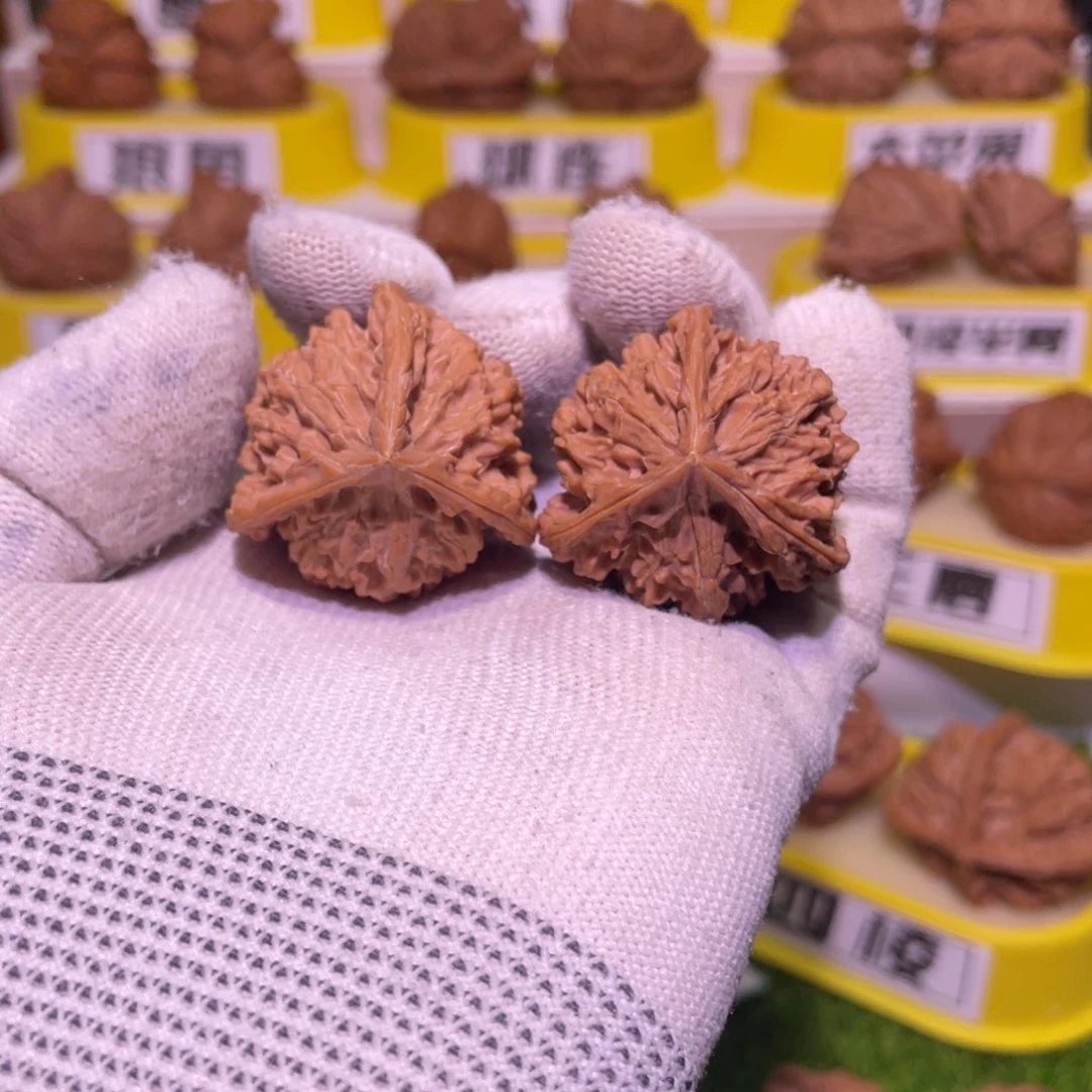 桃核把件盘山三棱