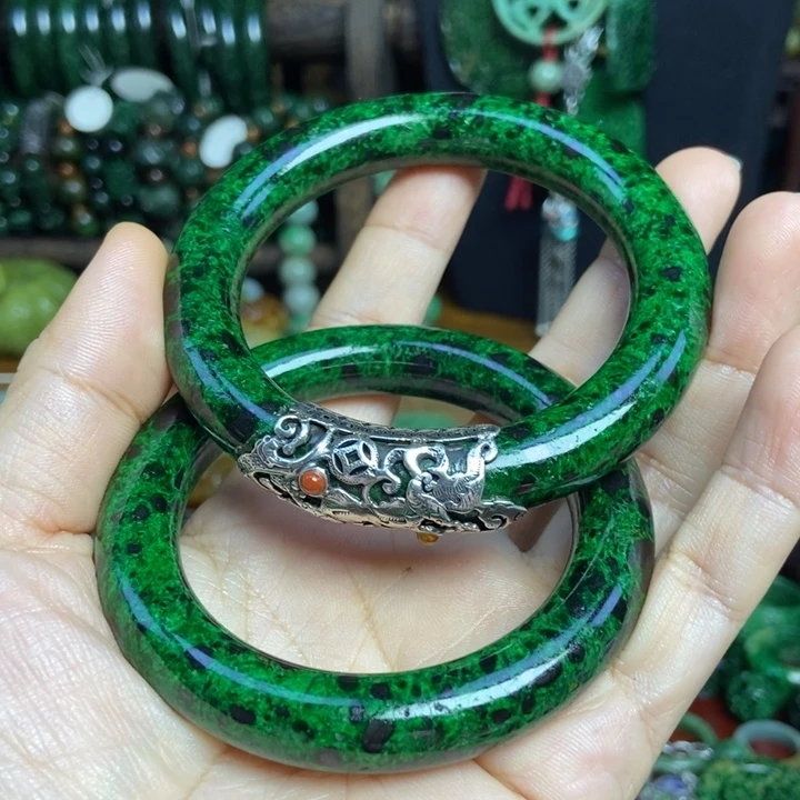 玉*坊配饰绿手镯两条放漏