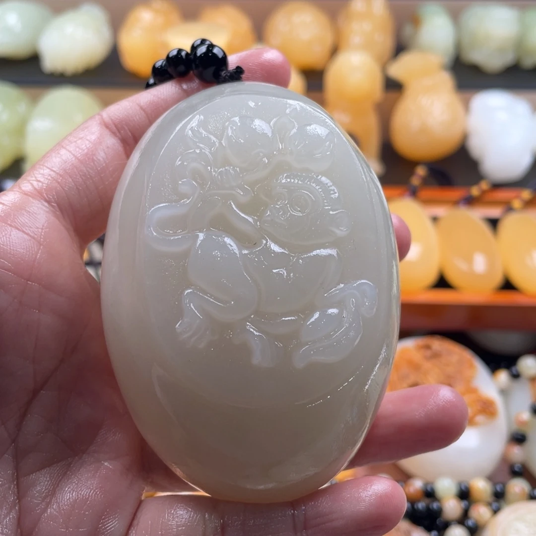 已***置石材天然古青石手把件