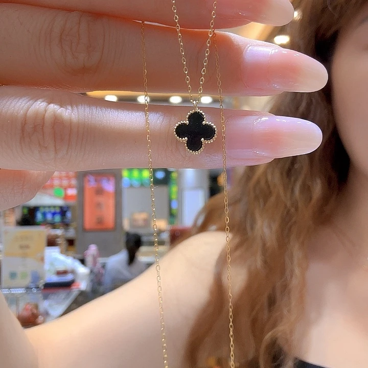 玛瑙/玉髓项链18K金镶嵌10mm草