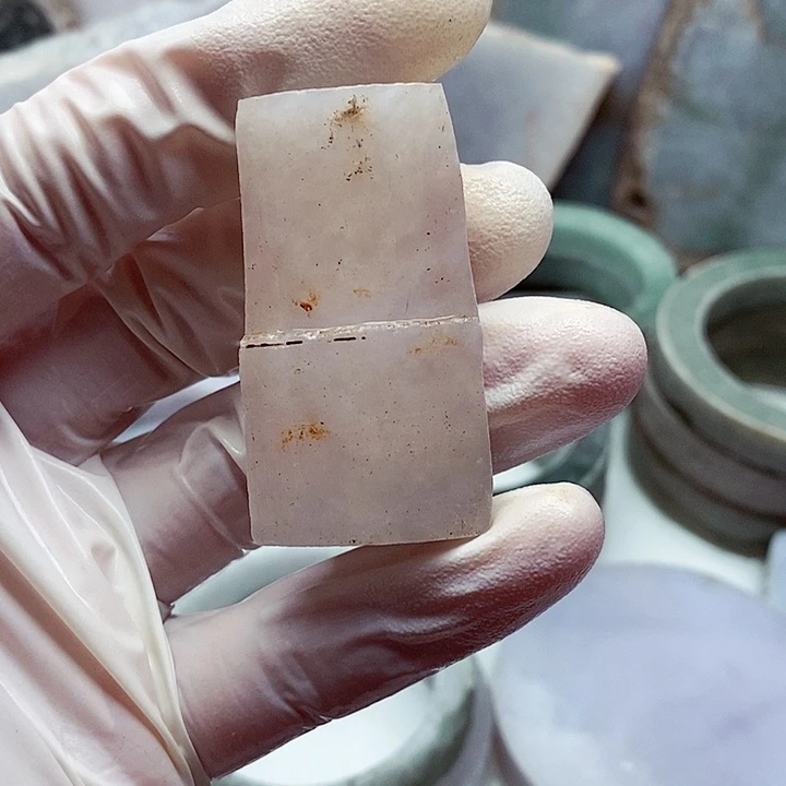 翡翠颈饰未镶嵌缅甸翡翠A货边角