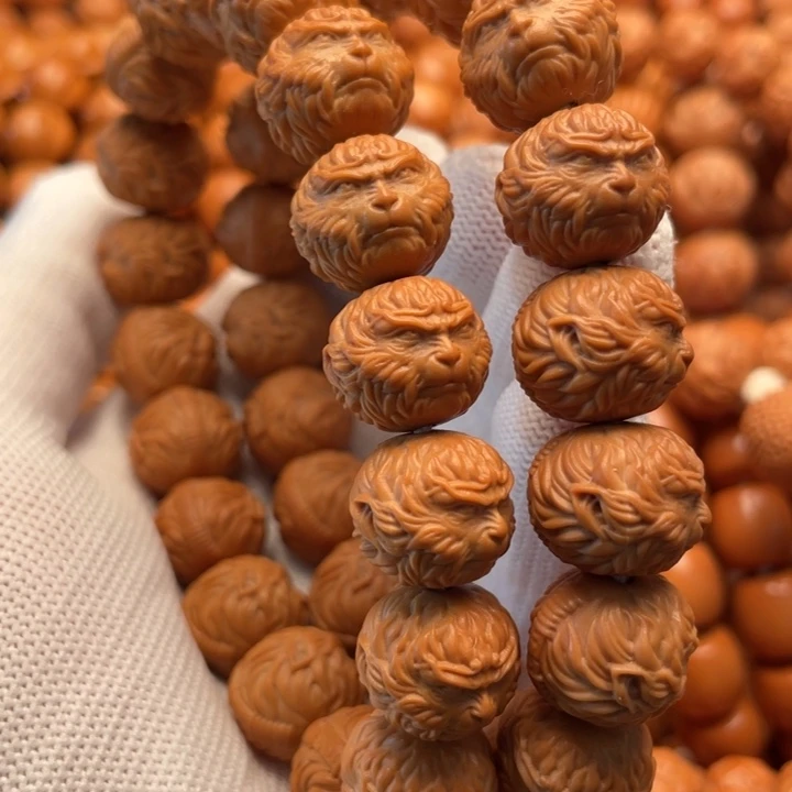 猴头核桃吊坠润****门斗战胜佛