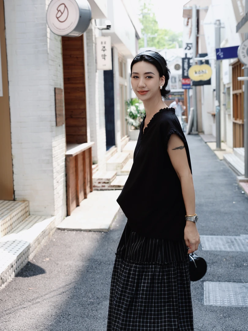 TT设计师【序梦花意】日系慵懒氛围穿搭极简木耳边v领无袖TT190632