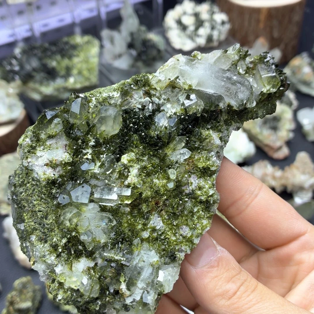 石材战斧绿帘花园草地