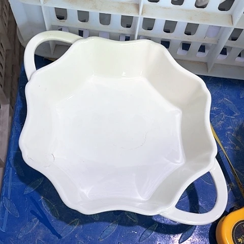 微瑕，不能明火，口径18高度5八角小号