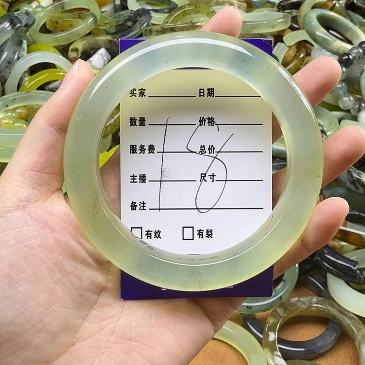 周***叔蛇纹石玉未镶嵌岫玉蛇纹石手镯