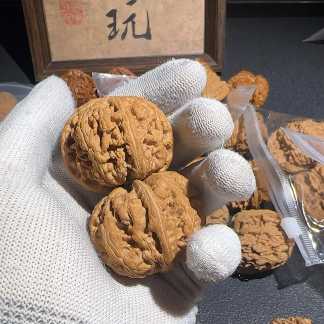 远***山文玩核桃吊坠大粗筋44