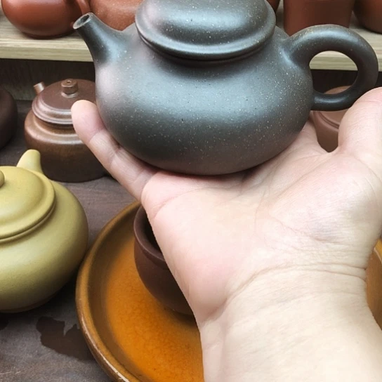 茶壶紫砂青段泥容天230豪生左右