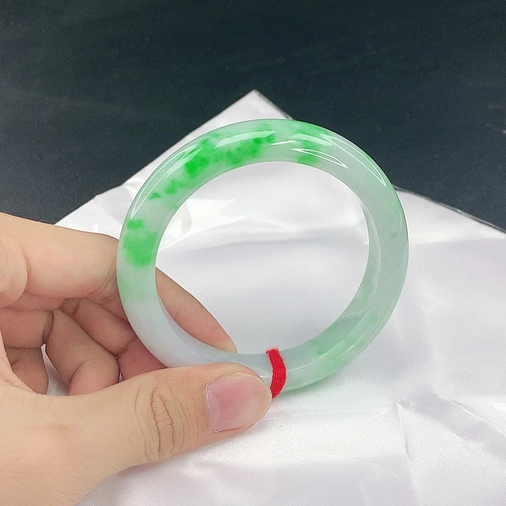 翡翠未镶嵌手镯圈60。03014