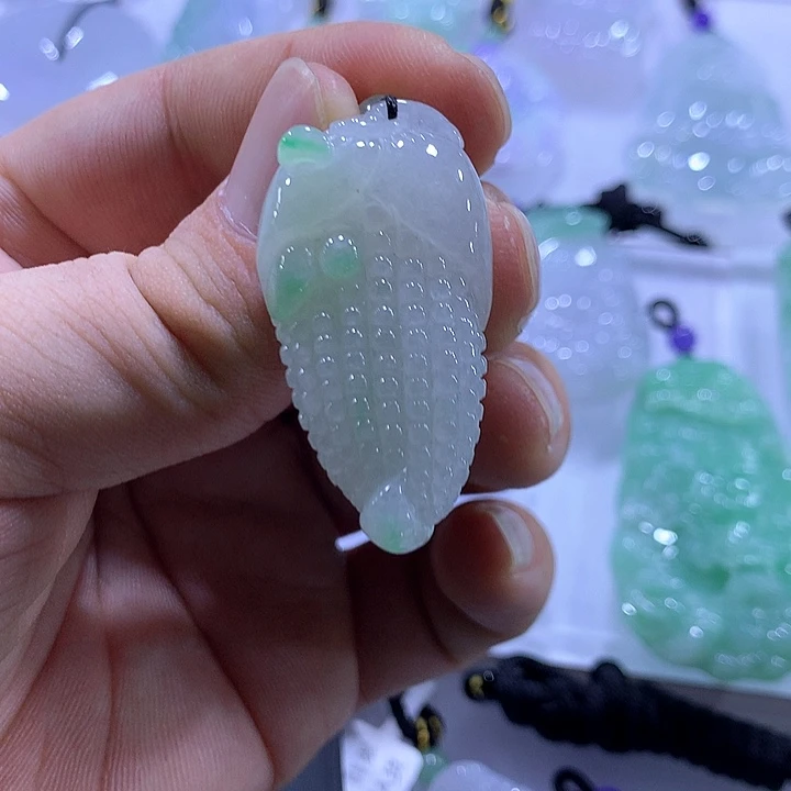 颈饰未镶嵌翡翠天然翡翠A货吊坠