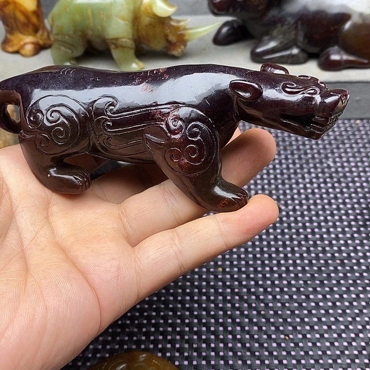 蛇纹石玉未镶嵌颈饰百****）