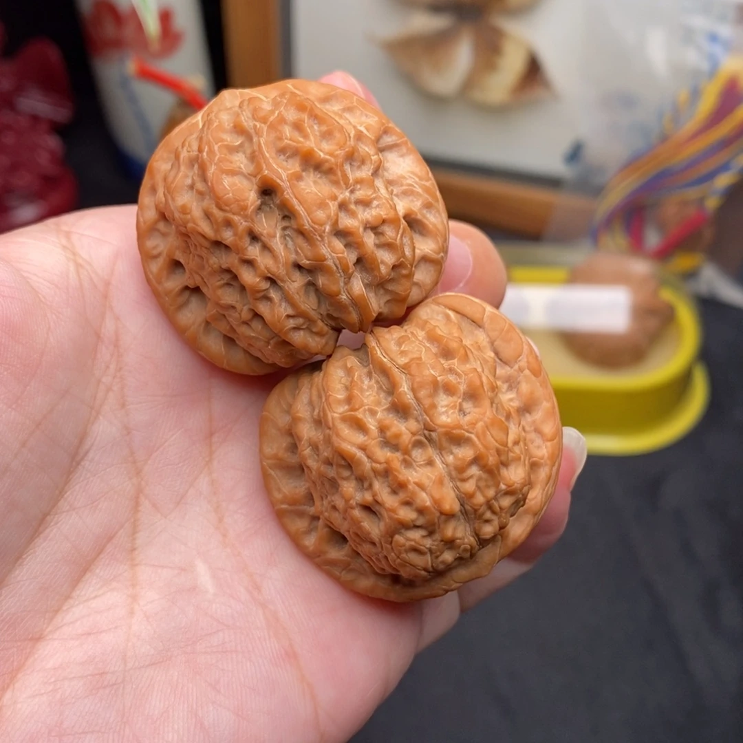 文玩核桃把件38血麒麟