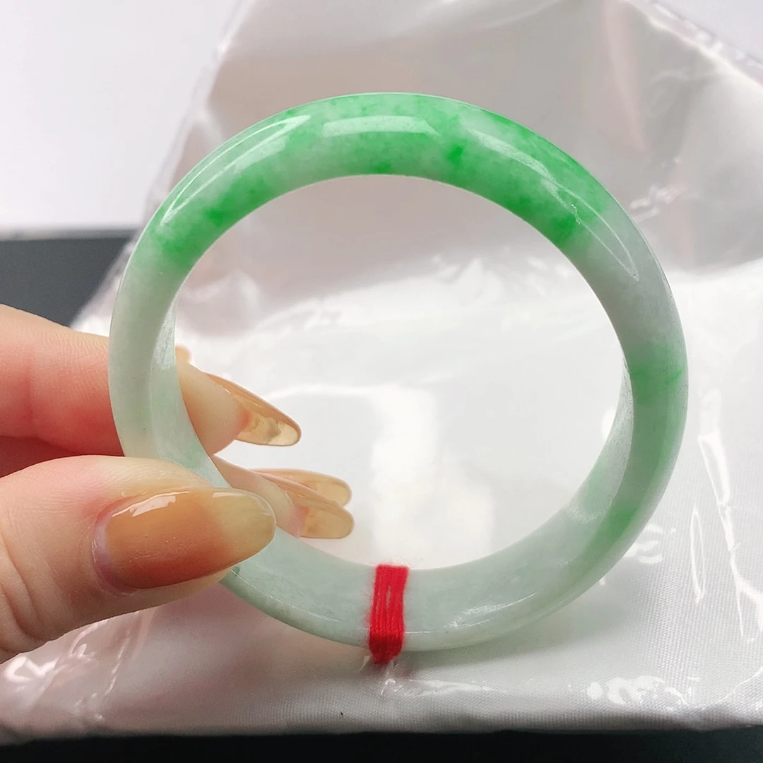 翡翠手镯未镶嵌翡翠322