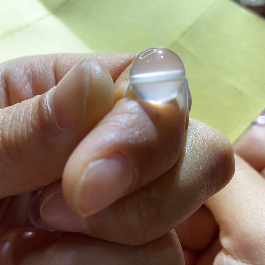 四***梅石英质玉未镶嵌颈饰