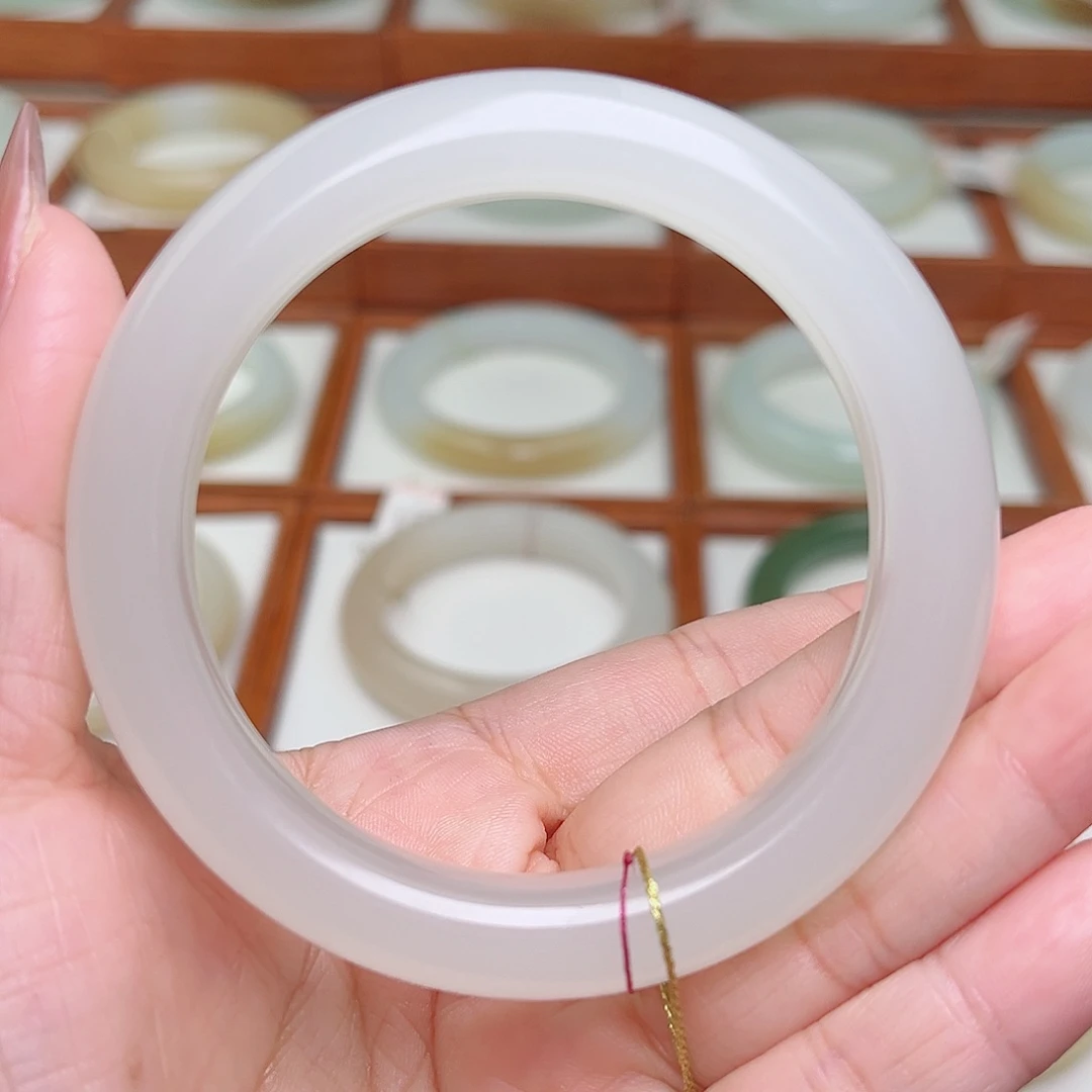 和田玉手镯未镶嵌56.3