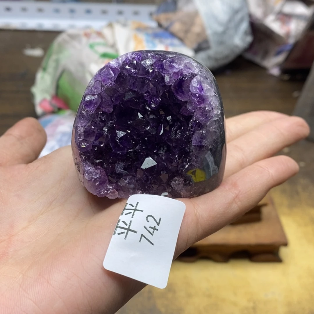 紫晶乌拉圭未镶嵌