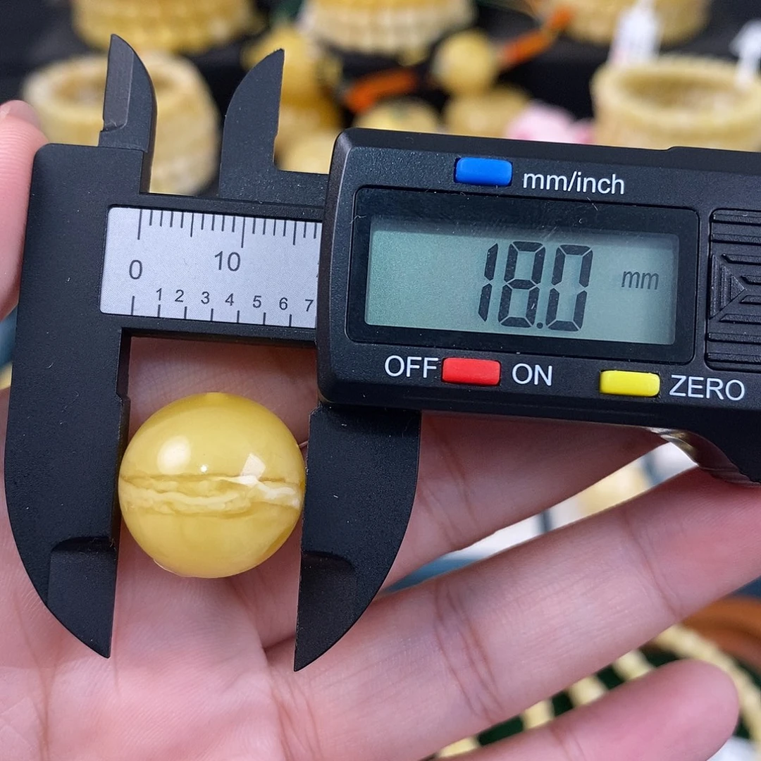 蜜蜡未镶嵌珠宝奇石