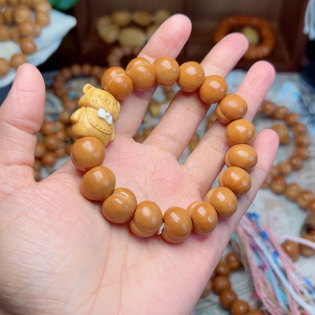 猴头核桃吊坠屁桃手串