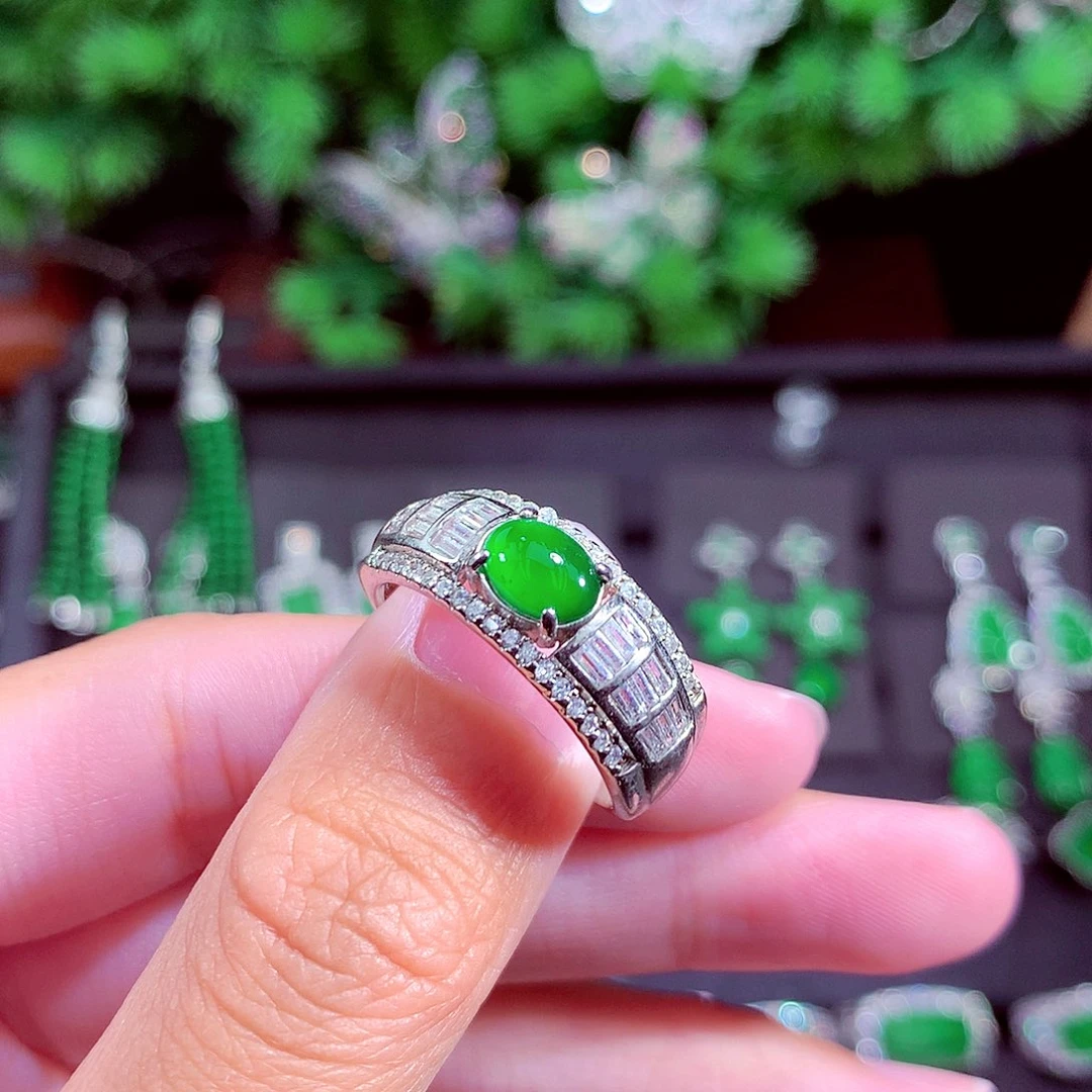 颈饰未镶嵌翡翠天然