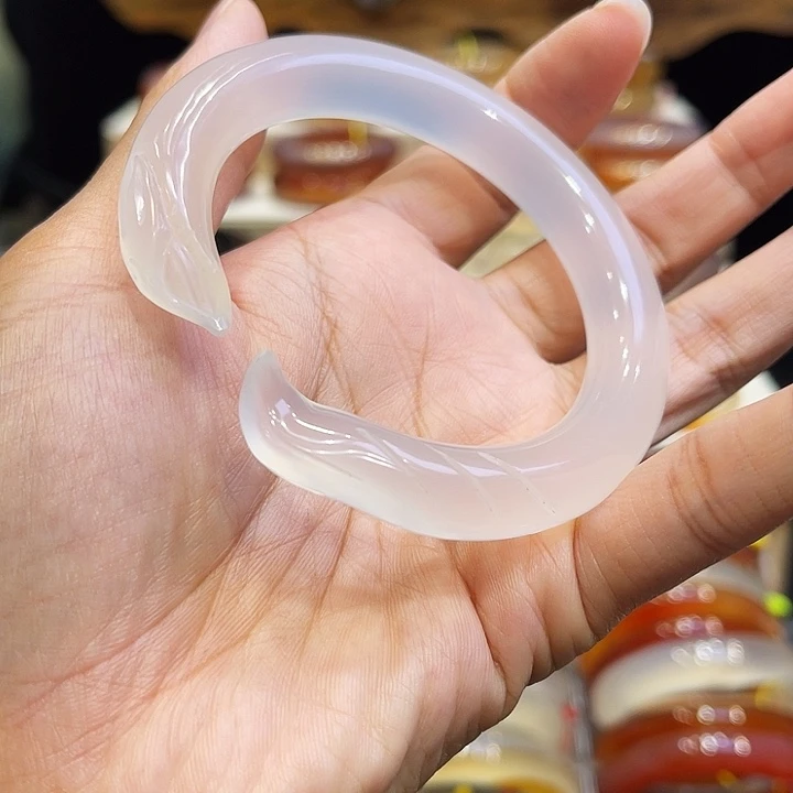 玛瑙/玉髓手镯未镶嵌