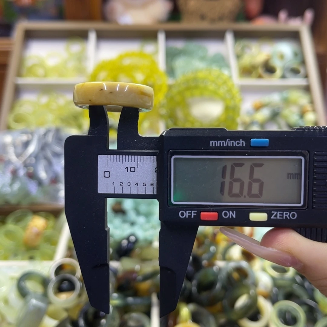 蛇纹石玉未镶嵌手镯16