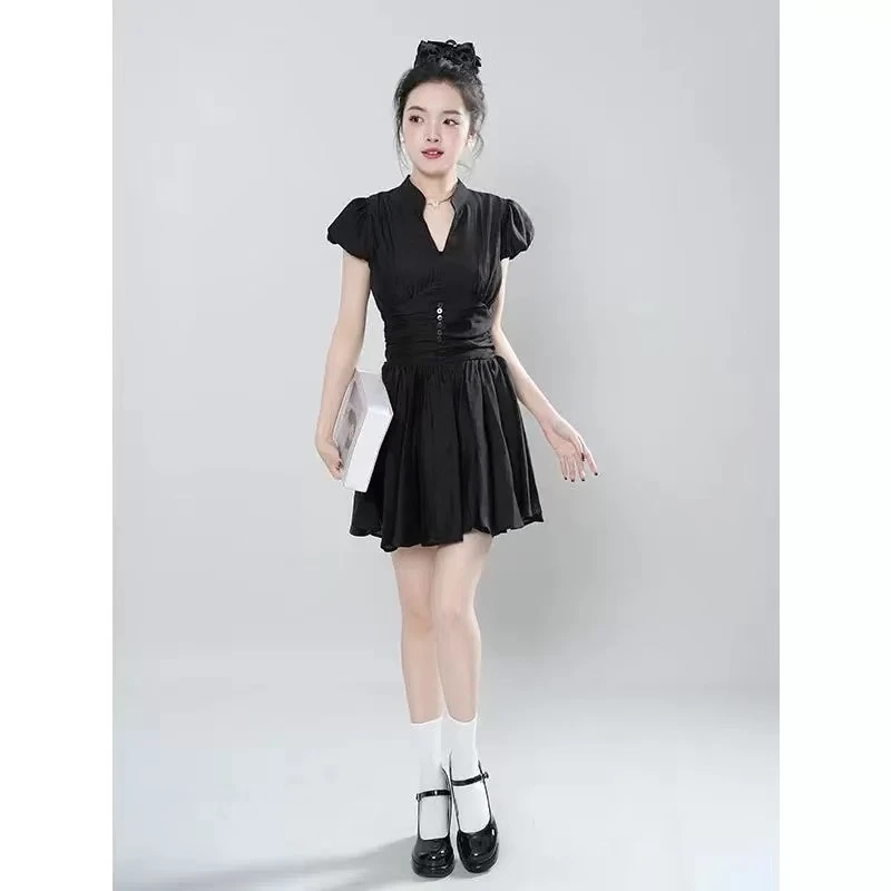 【有里布】高级感黑色夏季收腰V领气质连衣裙女名媛显瘦短裙D1213