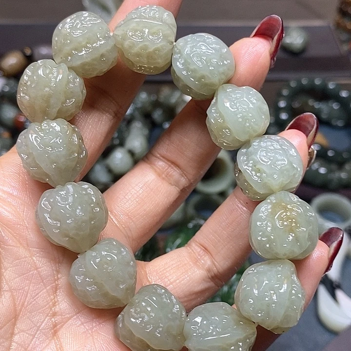 和田玉手串未镶嵌选****力