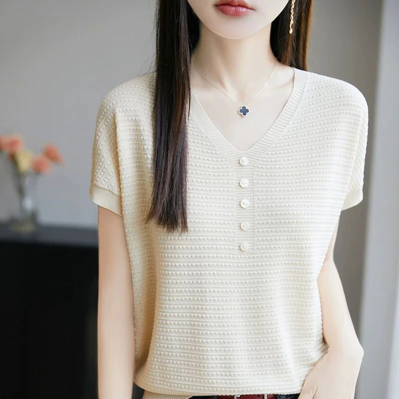 短袖女上衣夏季薄款天丝t恤2025新款爆款V领蝙蝠袖针织衫