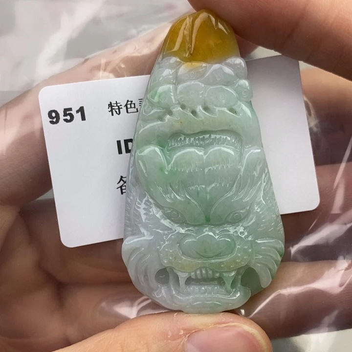 颈饰未镶嵌翡翠吊坠