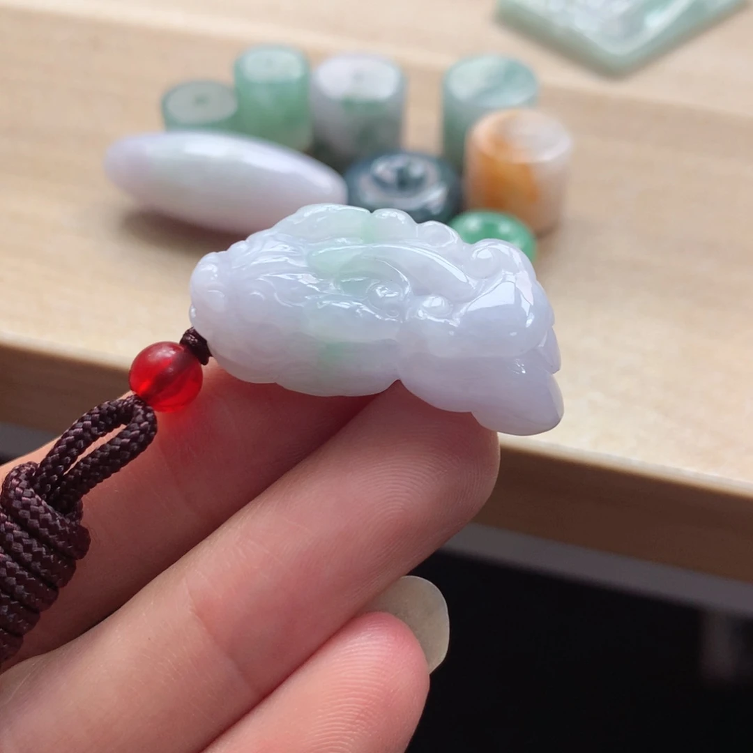 颈饰未镶嵌翡翠吊坠