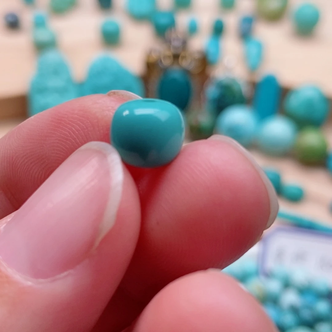 绿松石未镶嵌天然原矿绿松石8.6x7.6