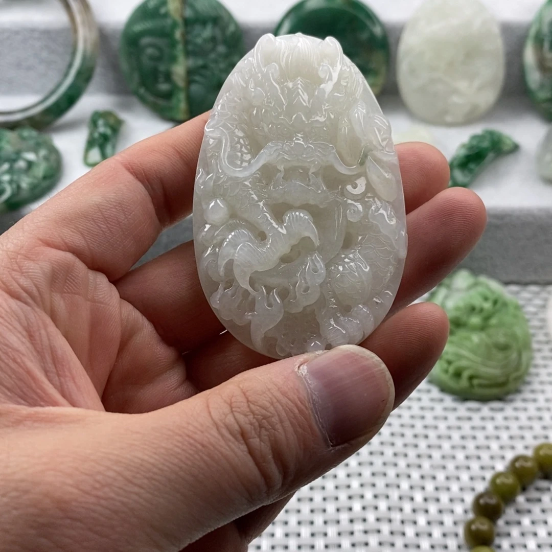 独山玉未镶嵌颈饰