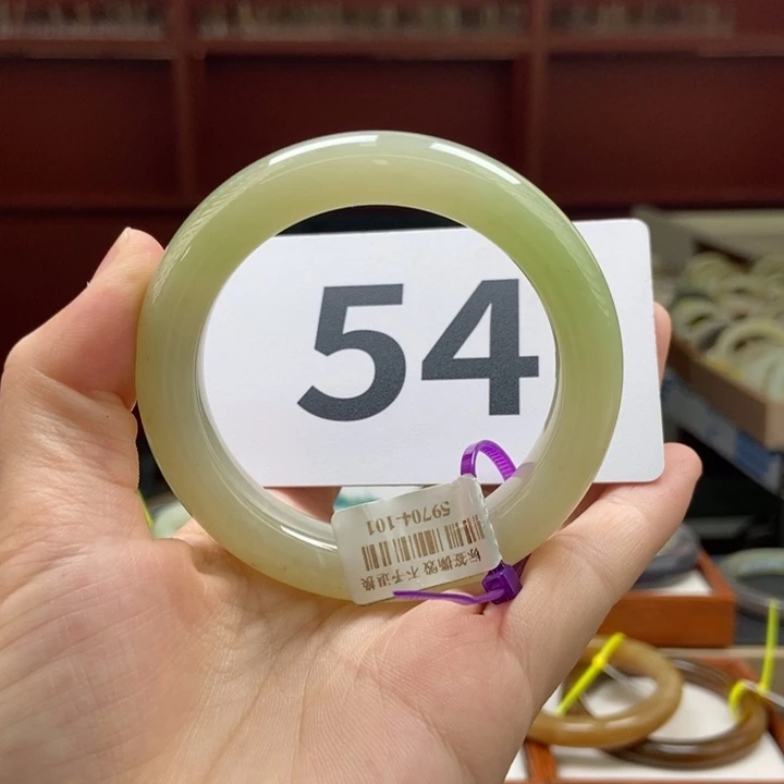 【闪购商品】未镶嵌手镯和田玉