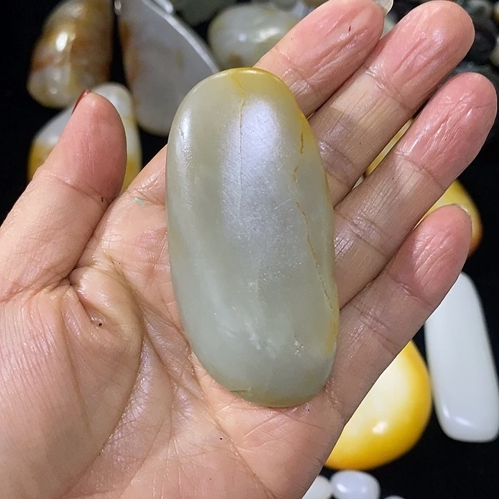 未镶嵌和田玉（糖玉）挂件